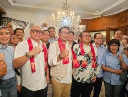 Bang Emil di Sambut Palang Pintu di P11