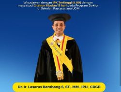 Masuk Kuliah Bareng Anaknya, Pria Ini Bikin Heboh UGM Karena IPK 4.00!